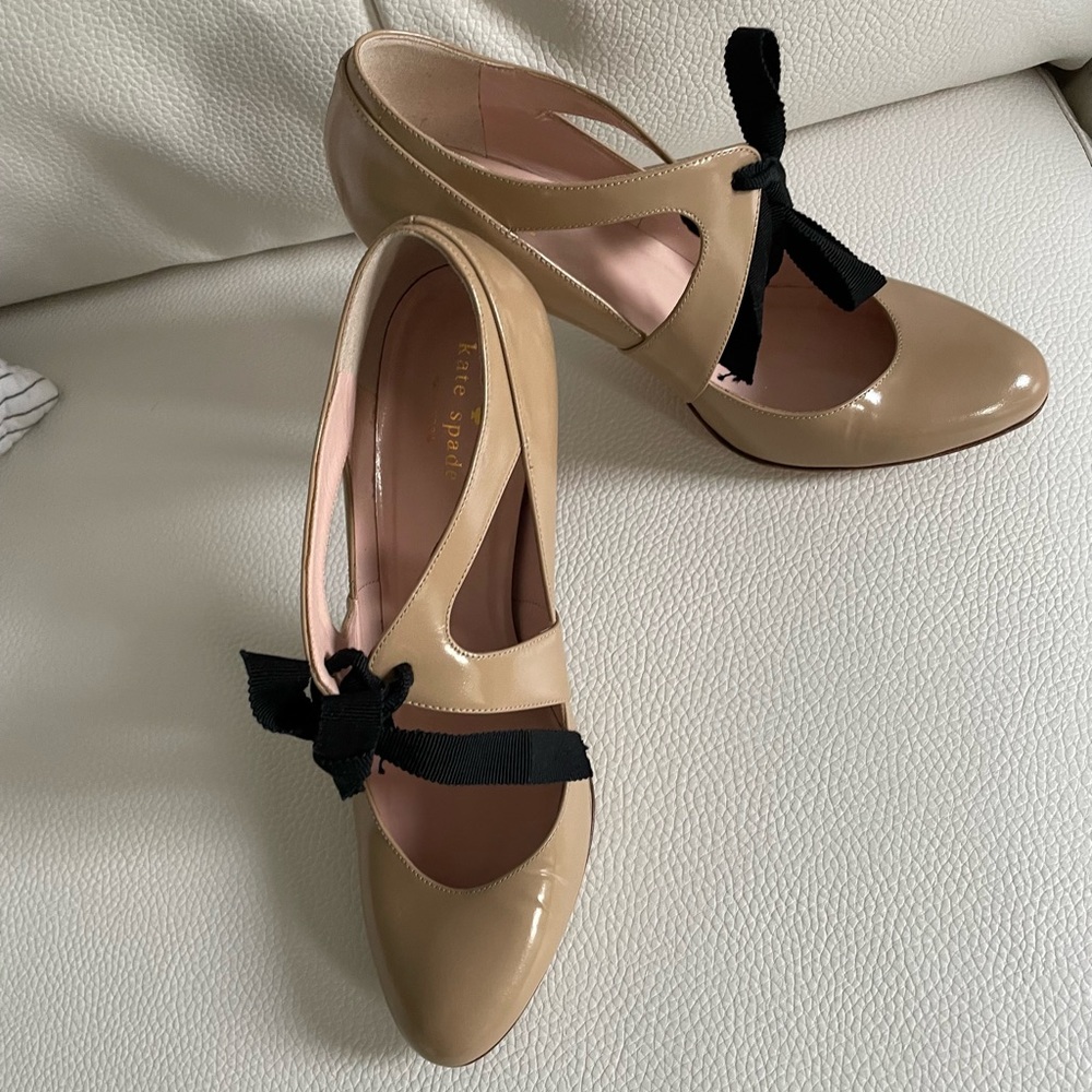 Kate Spade Aiko Cutout Pump Shoes size 9.5